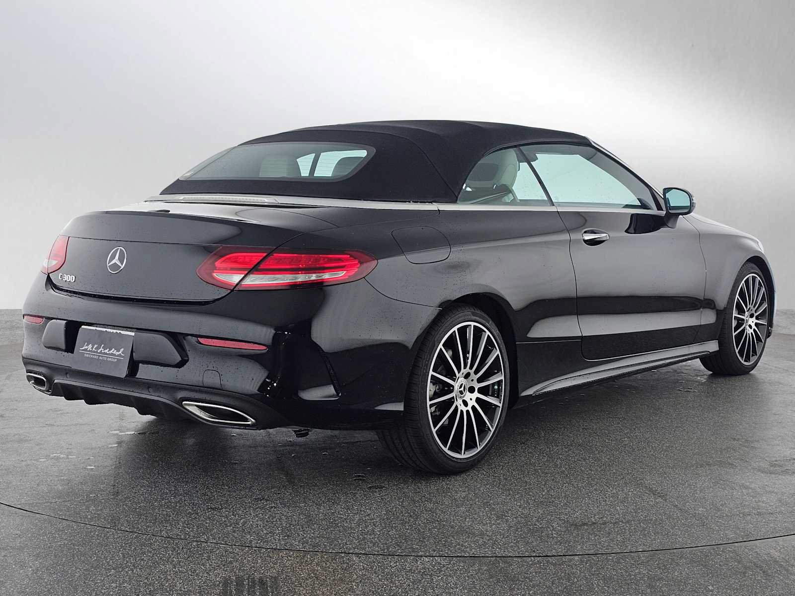 Used 2023 Mercedes-Benz C 300 Cabriolet image 3