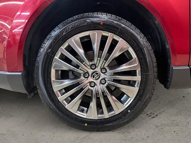 Used 2021 Toyota Venza Limited w/ Advanced Technology Package image 17