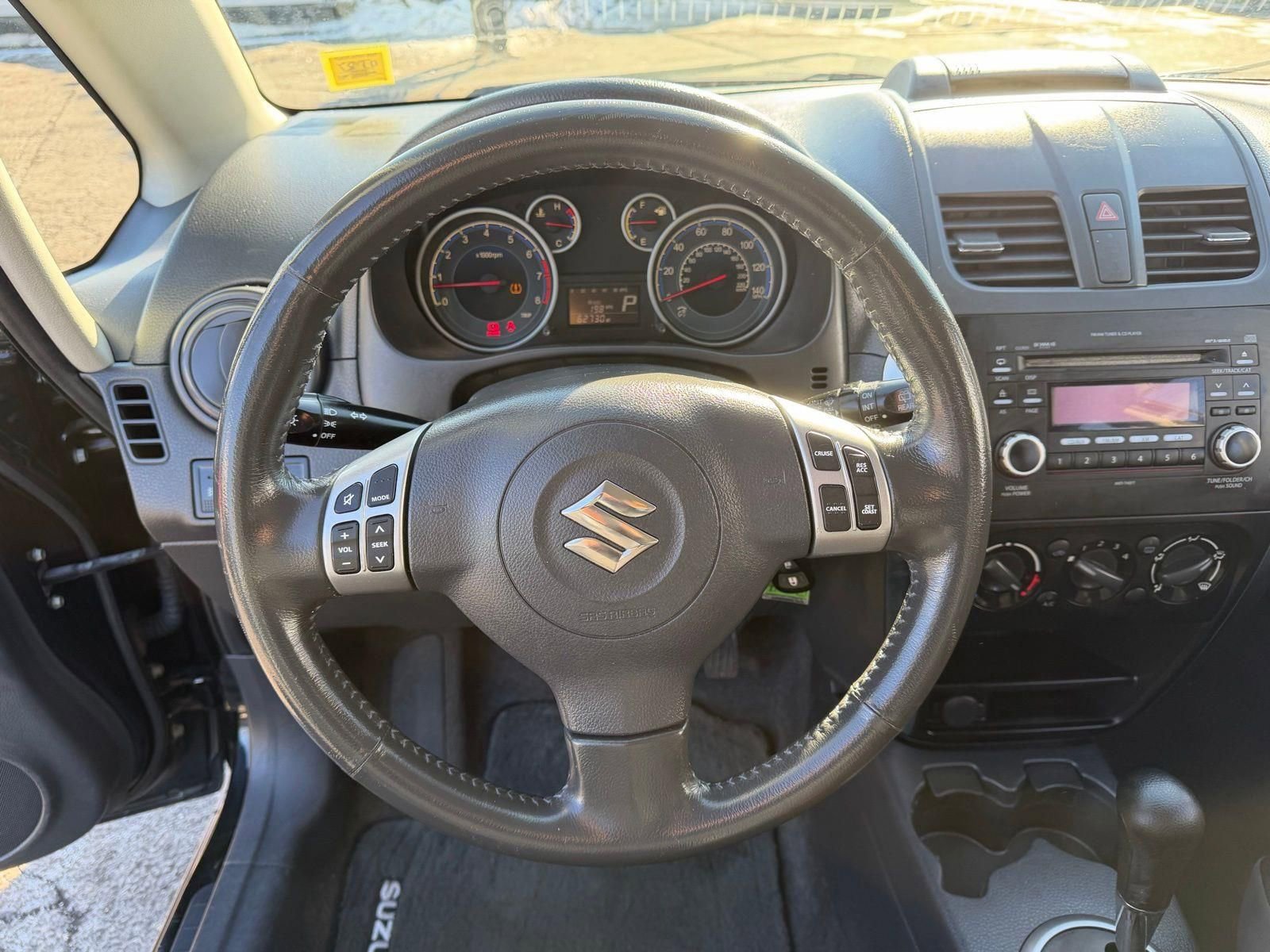 Used 2011 Suzuki SX4 AWD Hatchback image 29