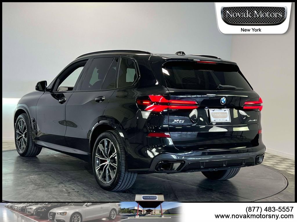 Used 2024 BMW X5 xDrive40i w/ M Sport Package image 6