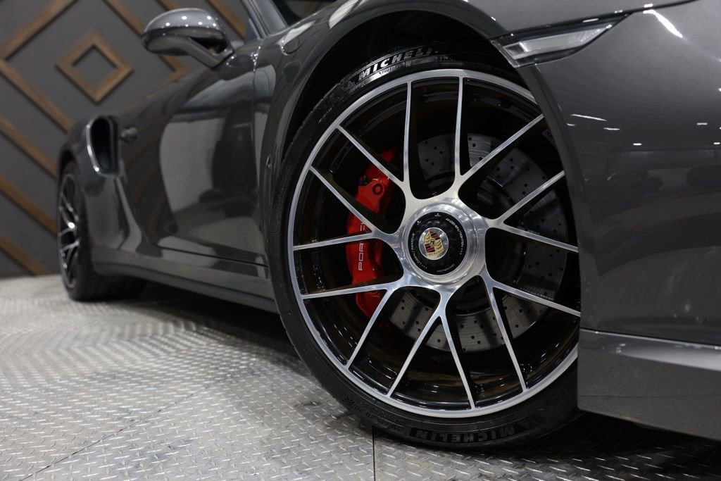 Used 2019 Porsche 911 Turbo image 8