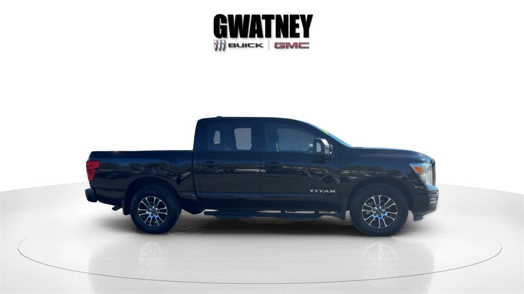 Used 2024 Nissan Titan SV w/ SV Convenience Package image 8