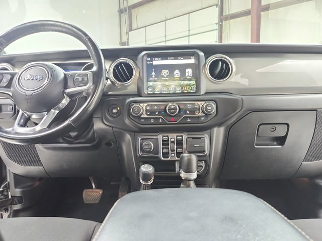 Used 2023 Jeep Wrangler Unlimited Sahara w/ Cold Weather Group AWD/4WD image 23