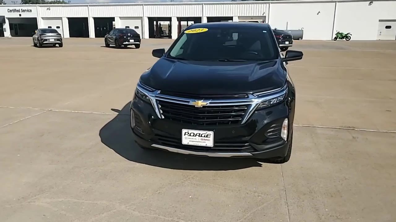 Used 2023 Chevrolet Equinox LT image 3
