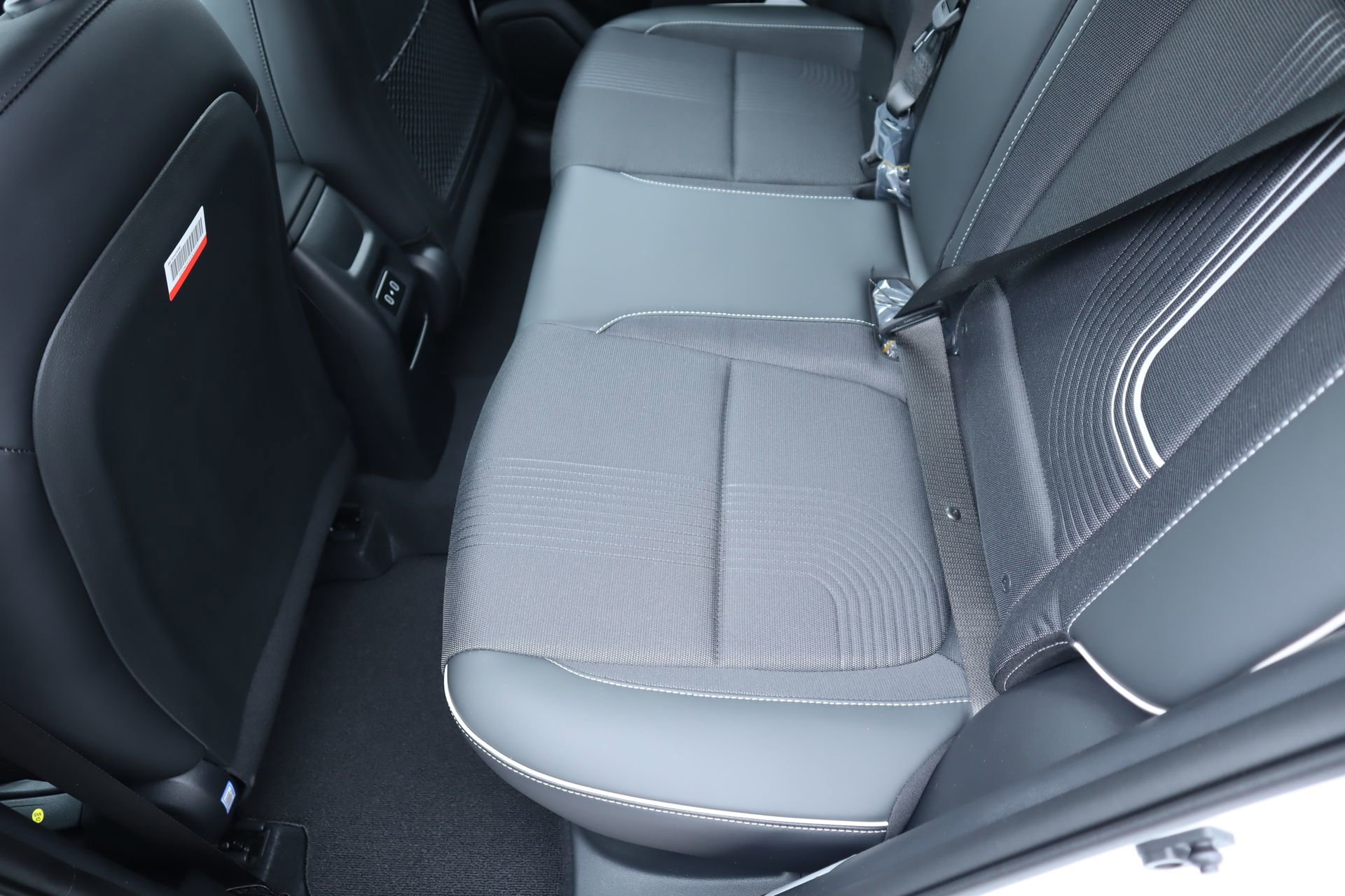 New 2026 Hyundai Venue SEL FWD image 11