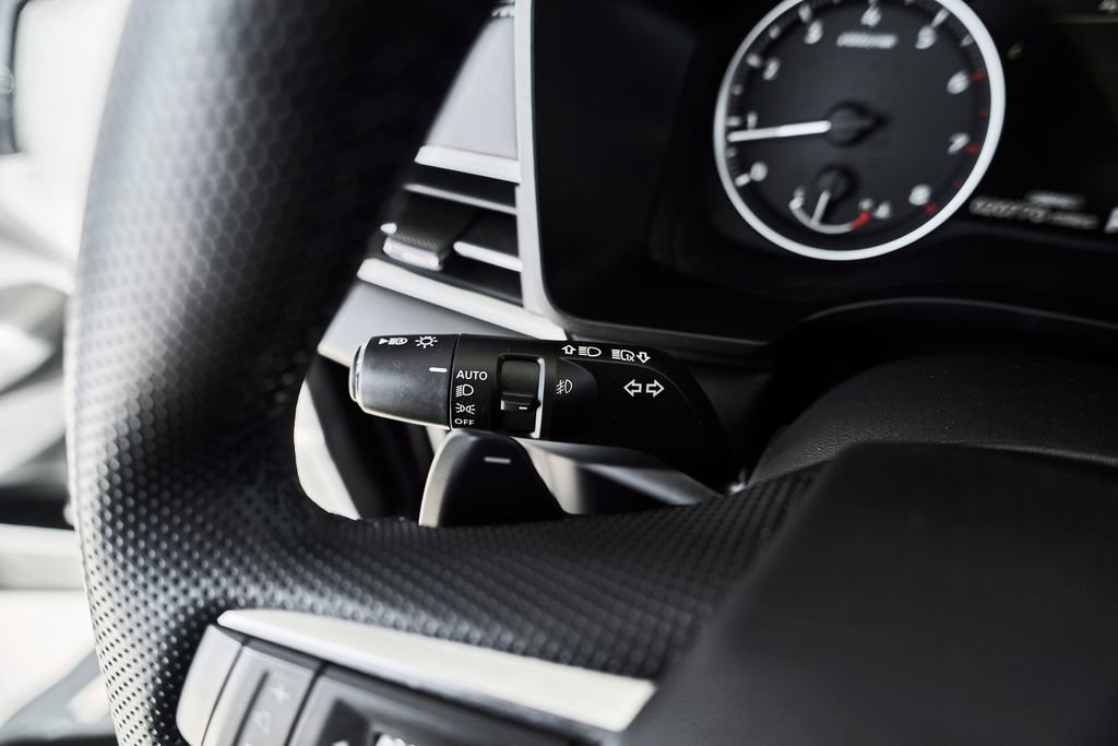 Used 2025 Mitsubishi Outlander SE AWD/4WD image 23