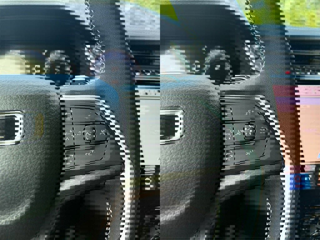 New 2025 Jeep Grand Cherokee Limited w/ Luxury Tech Group II image 18