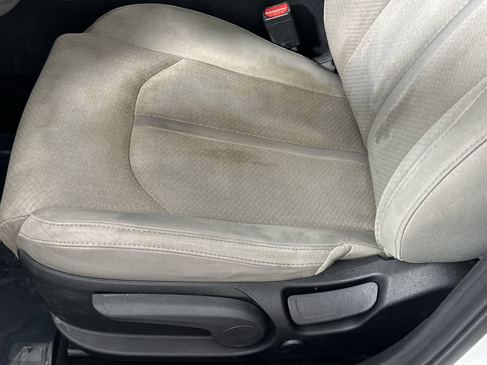 Used 2017 Kia Optima LX image 16