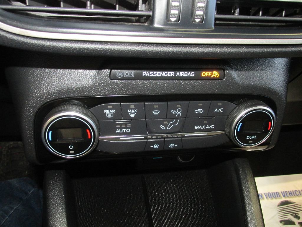 Used 2021 Ford Escape SE image 23