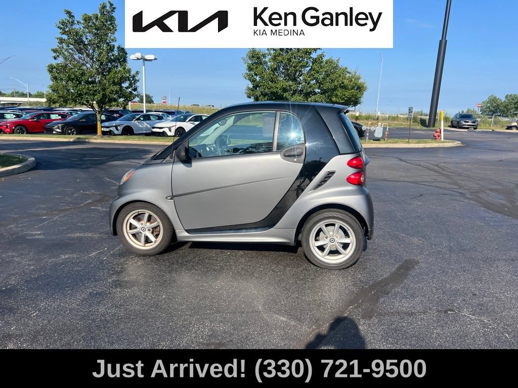 Used 2015 smart fortwo pure RWD image 8
