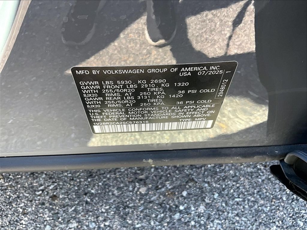 Used 2025 Volkswagen Atlas SEL AWD/4WD image 37