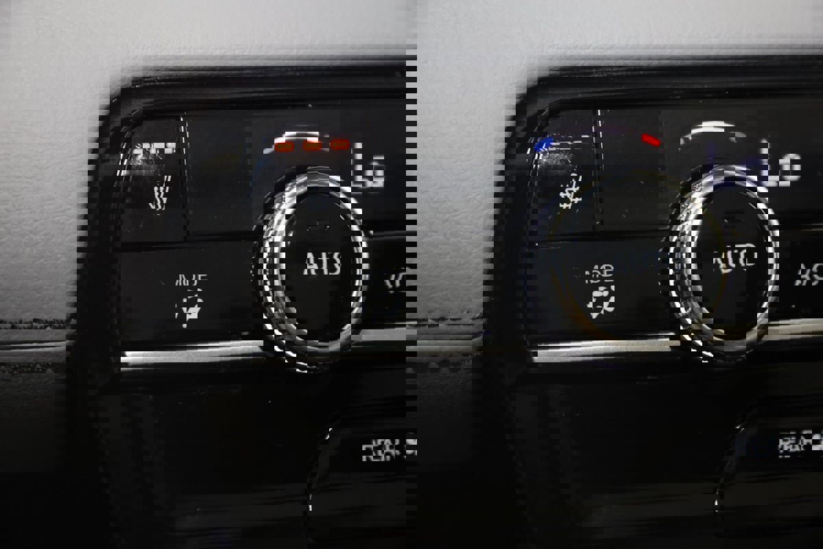 Used 2024 Honda Pilot Touring image 8