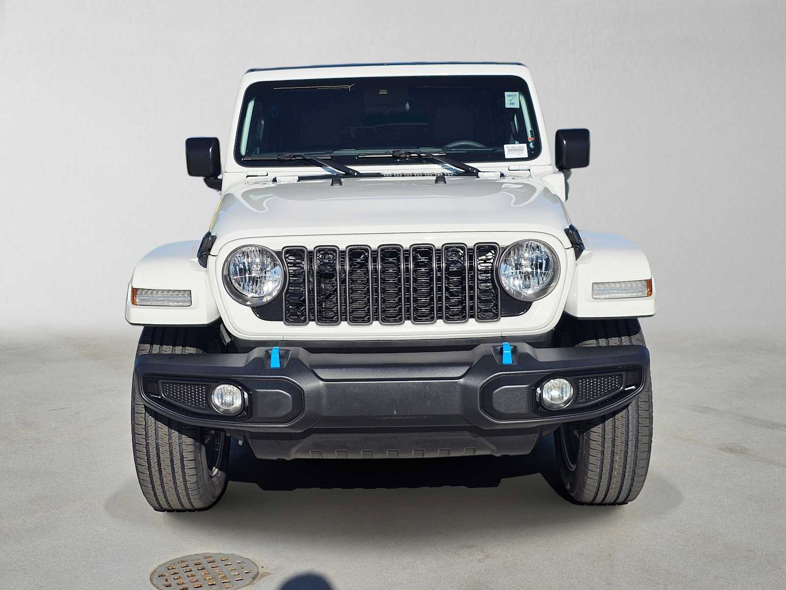 Used 2024 Jeep Wrangler Unlimited w/ Convenience Group AWD/4WD image 8