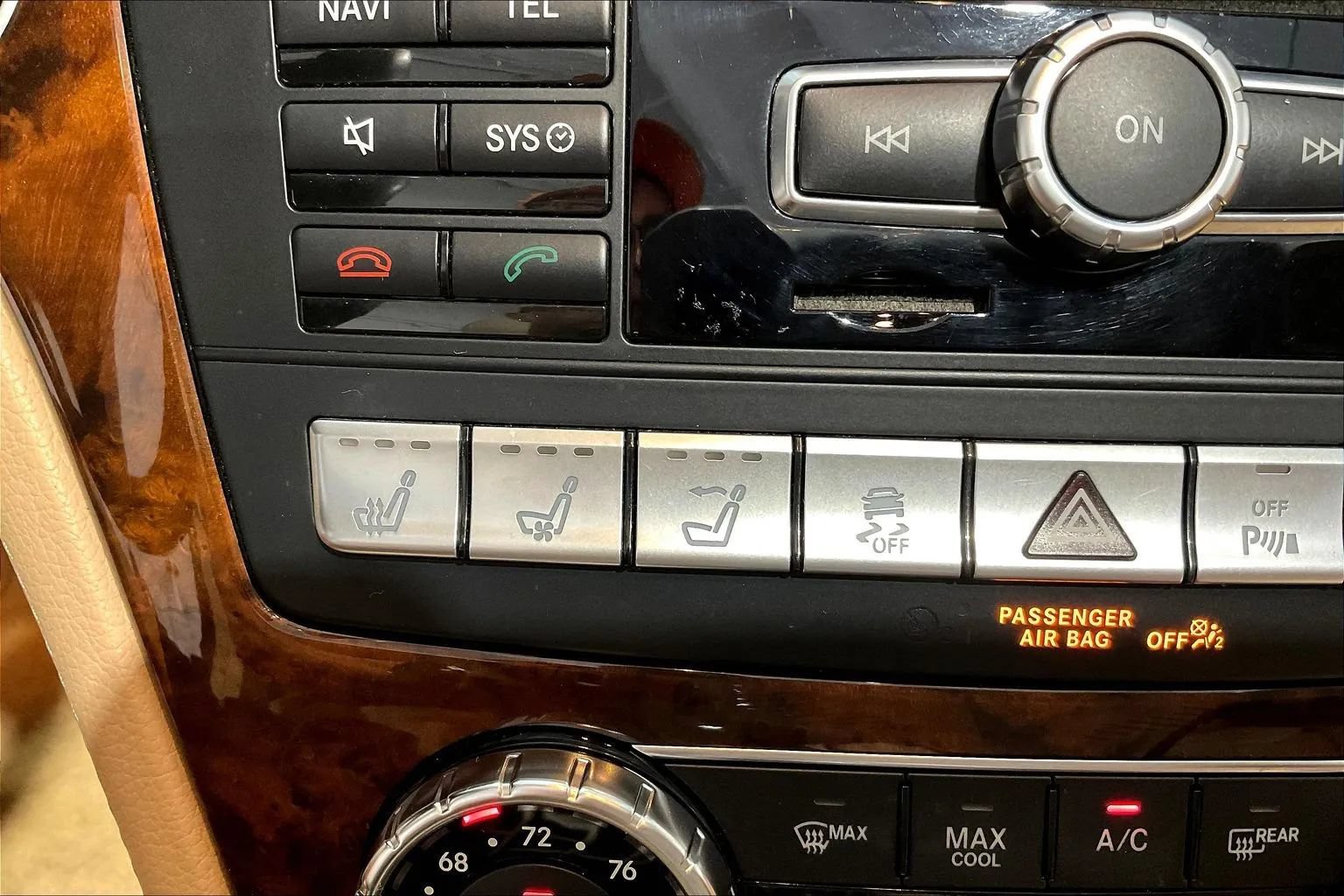 Used 2013 Mercedes-Benz SL 550 w/ Premium Pkg image 37