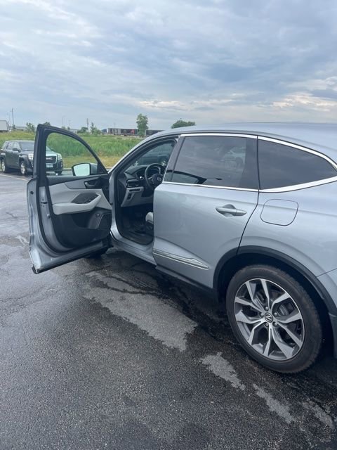 Used 2023 Acura MDX SH-AWD w/ Technology Package image 10