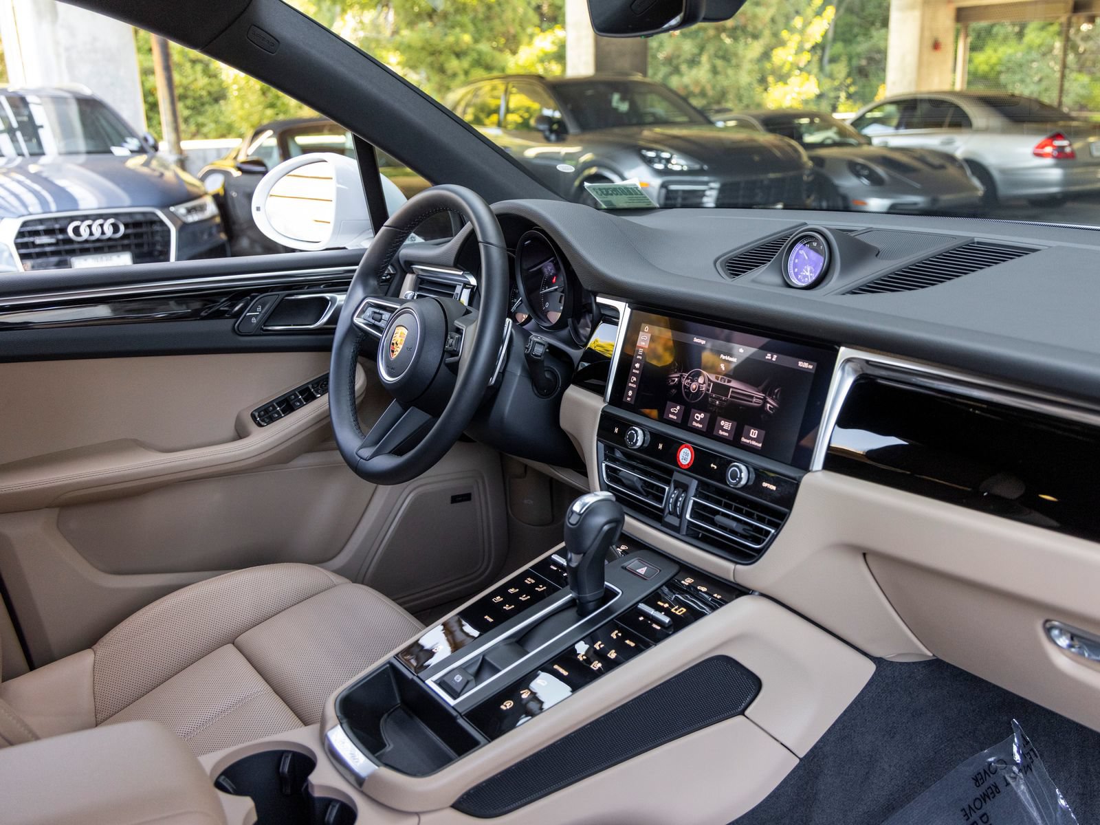 Certified 2026 Porsche Macan AWD/4WD image 62