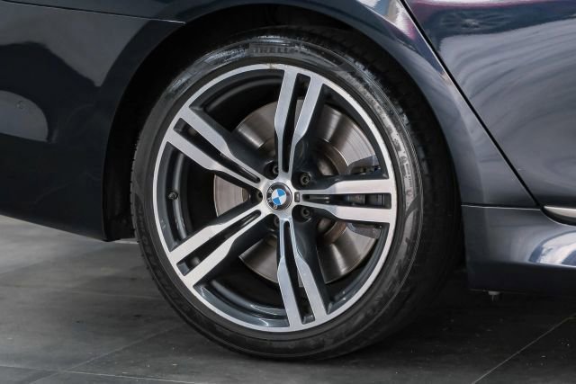 Used 2018 BMW M760i xDrive image 60