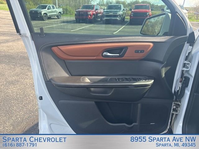 Used 2017 Chevrolet Traverse Premier FWD image 9