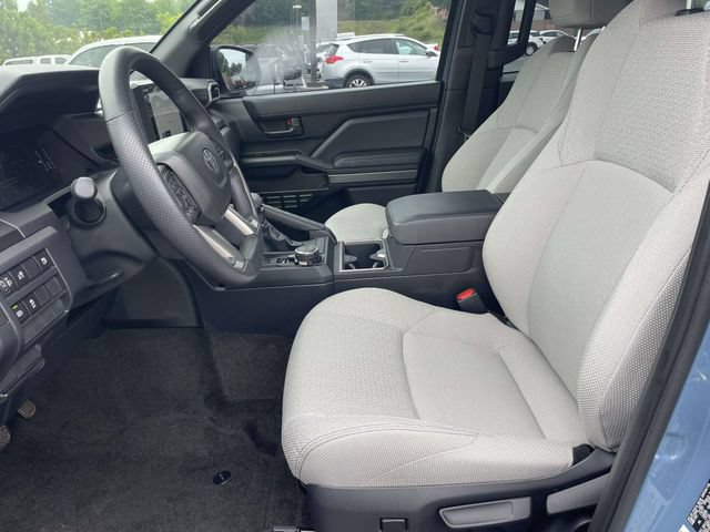 Used 2025 Toyota 4Runner SR5 AWD/4WD image 22