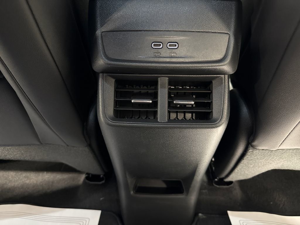 New 2026 Chevrolet Equinox LT w/ Convenience Package II AWD/4WD image 40