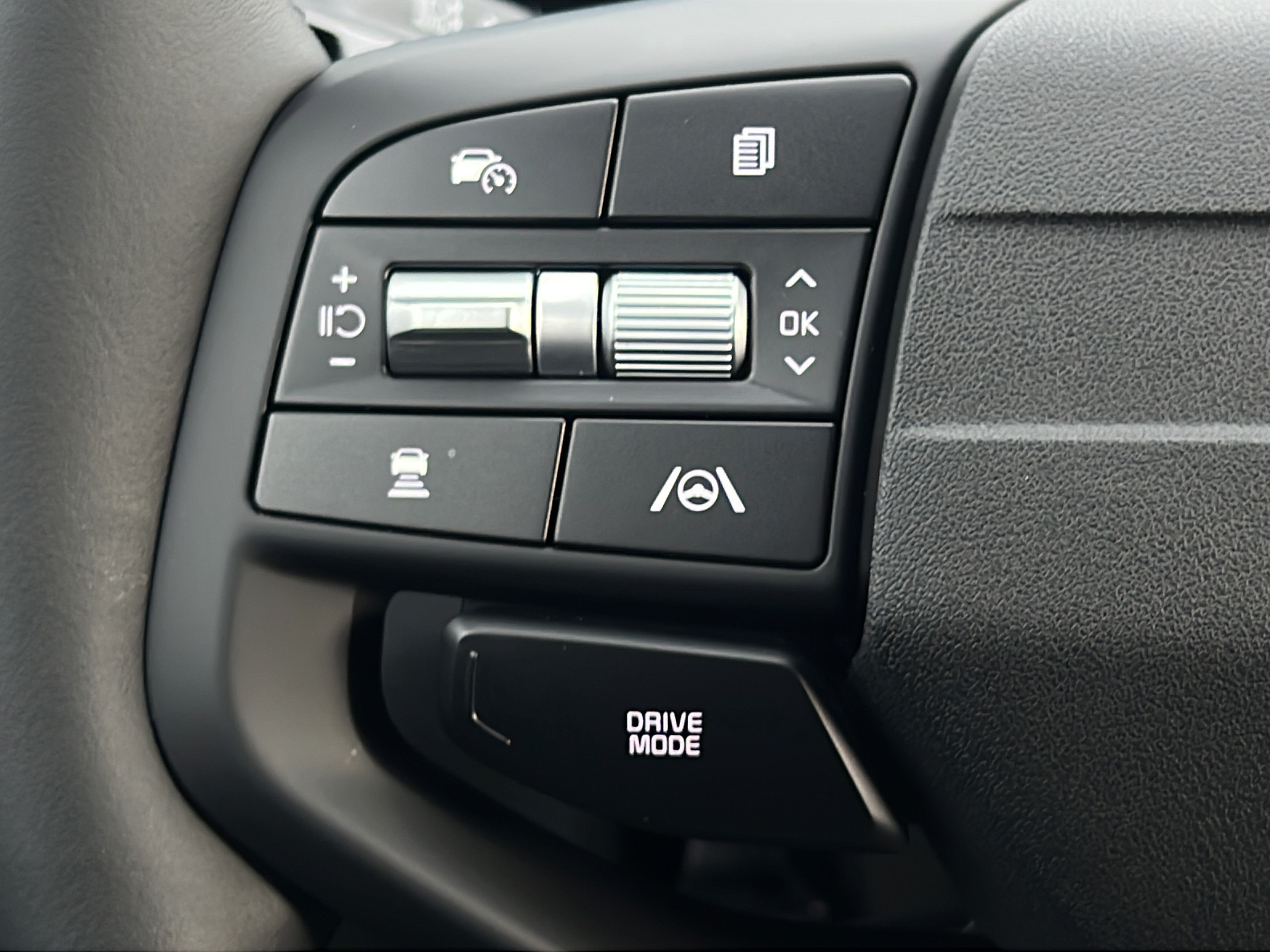 New 2026 Kia Sportage SX FWD image 24