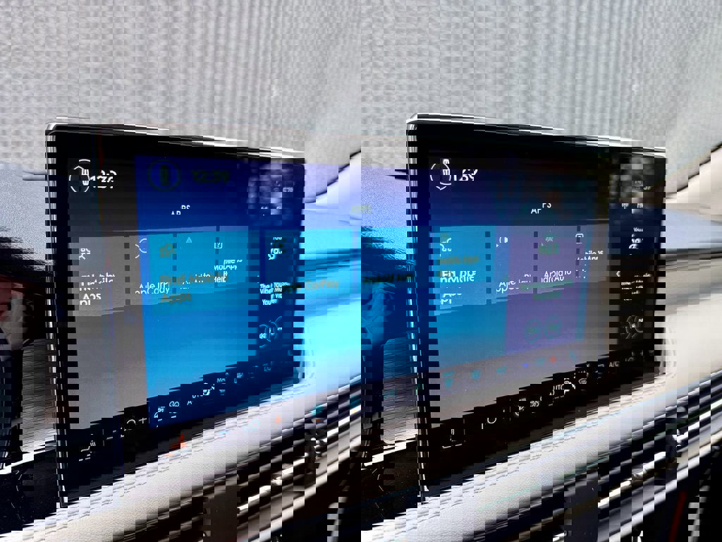 New 2025 Lincoln Corsair AWD w/ Equipment Group 101A image 32