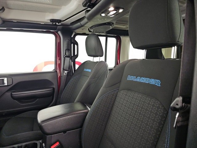 Certified 2021 Jeep Wrangler Unlimited Islander image 10