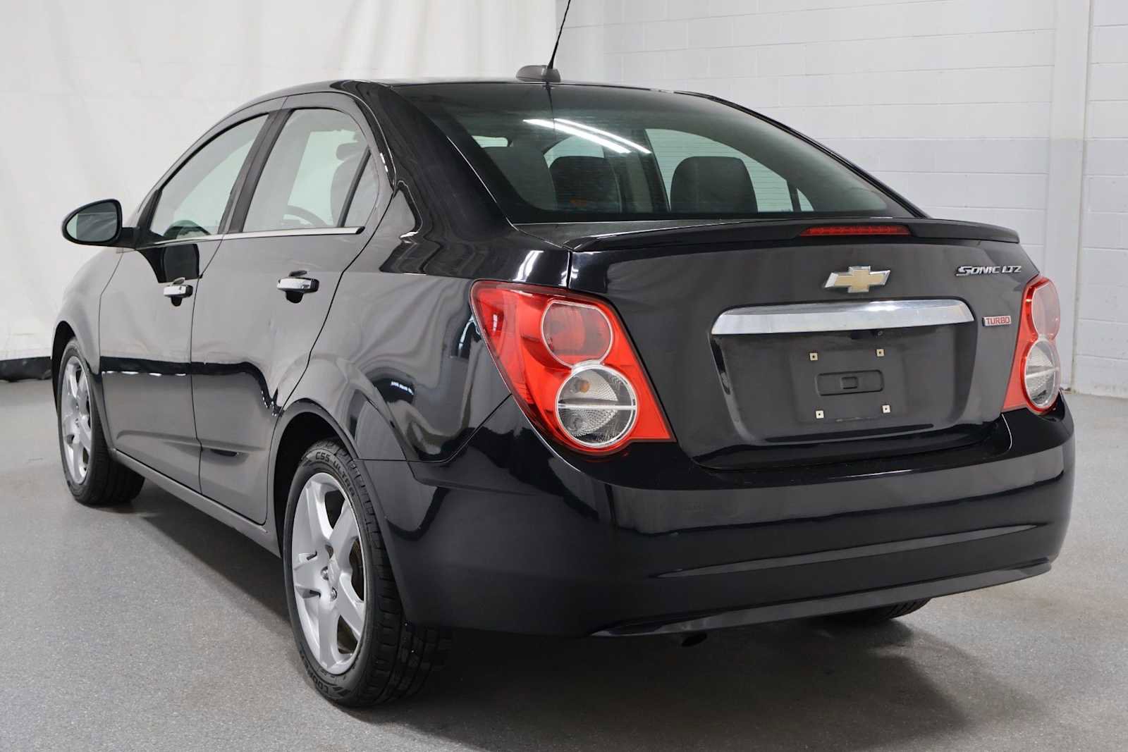 Used 2016 Chevrolet Sonic LTZ FWD image 3