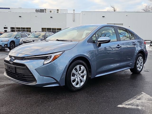 Used 2024 Toyota Corolla LE image 3