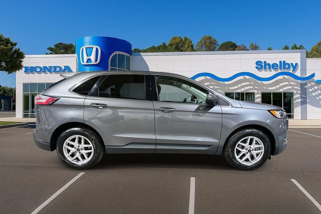 Used 2024 Ford Edge SEL AWD/4WD image 9