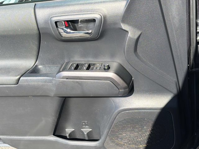 Used 2022 Toyota Tacoma TRD Sport AWD/4WD image 24