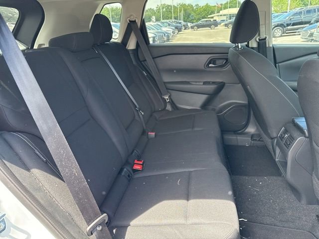 Used 2025 Nissan Rogue S FWD image 16