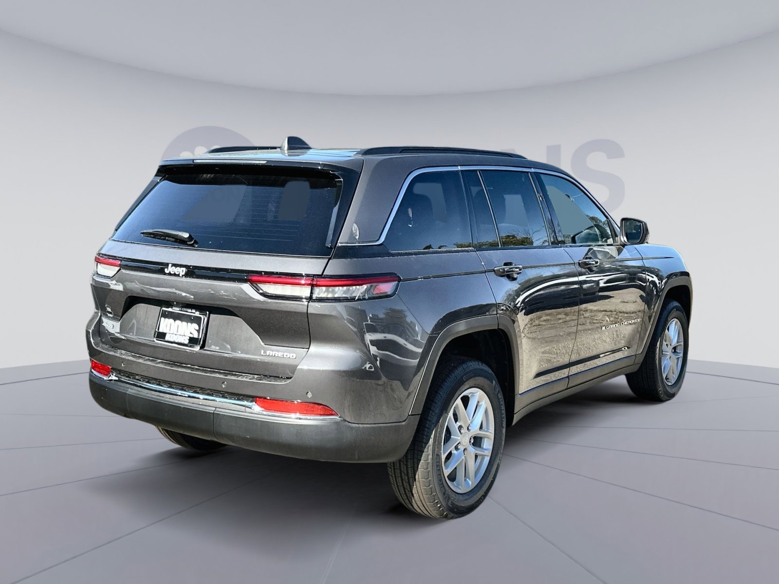 New 2025 Jeep Grand Cherokee Laredo X w/ Luxury Tech Group I image 7