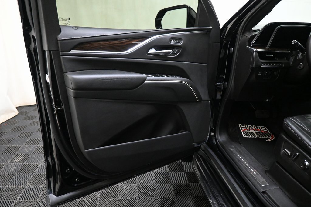 Used 2023 Cadillac Escalade ESV Sport Platinum image 25