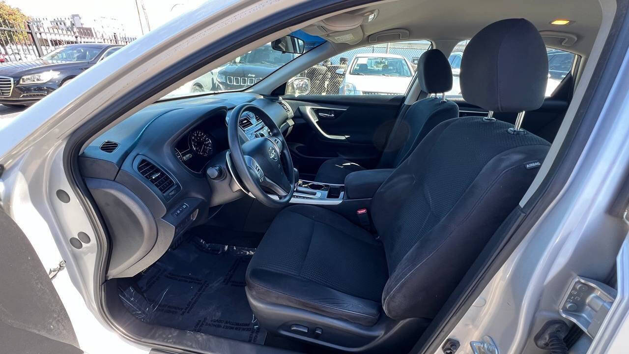Used 2014 Nissan Altima 3.5 S FWD image 18