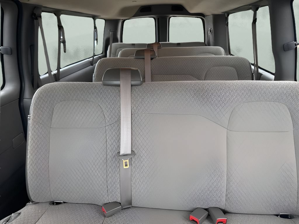 Used 2025 GMC Savana 3500 LT w/ LT Preferred Equipment Group RWD image 8