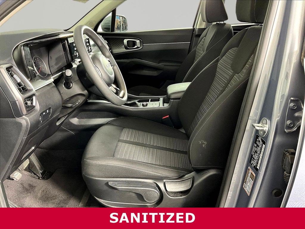 Used 2023 Kia Sorento LX FWD image 18
