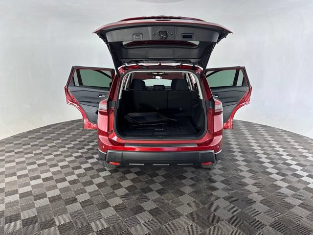 Used 2026 Nissan Rogue SV w/ Cold Weather Package FWD image 18