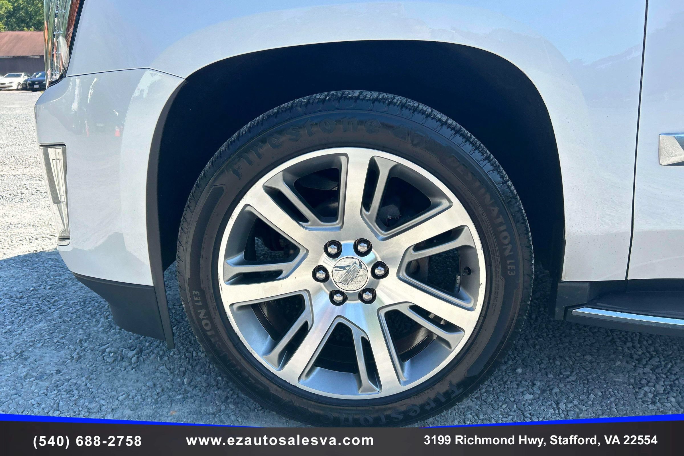Used 2016 Cadillac Escalade ESV Luxury AWD/4WD image 10