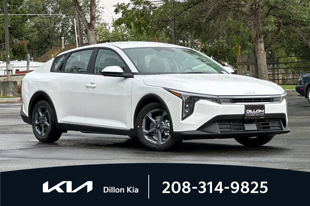 New 2026 Kia K4 FWD image 2