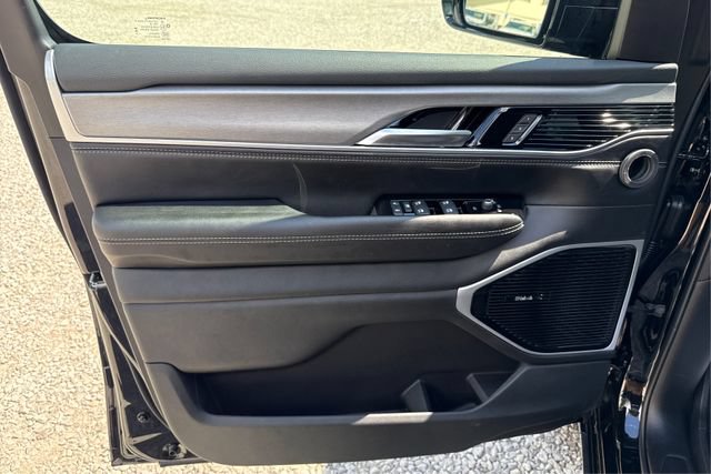 New 2026 Jeep Grand Wagoneer Limited AWD/4WD image 19