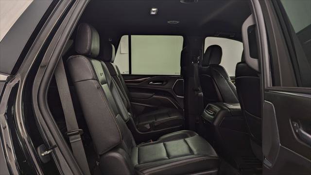 Used 2023 Cadillac Escalade Luxury w/ LPO, Floor Liner Package image 17