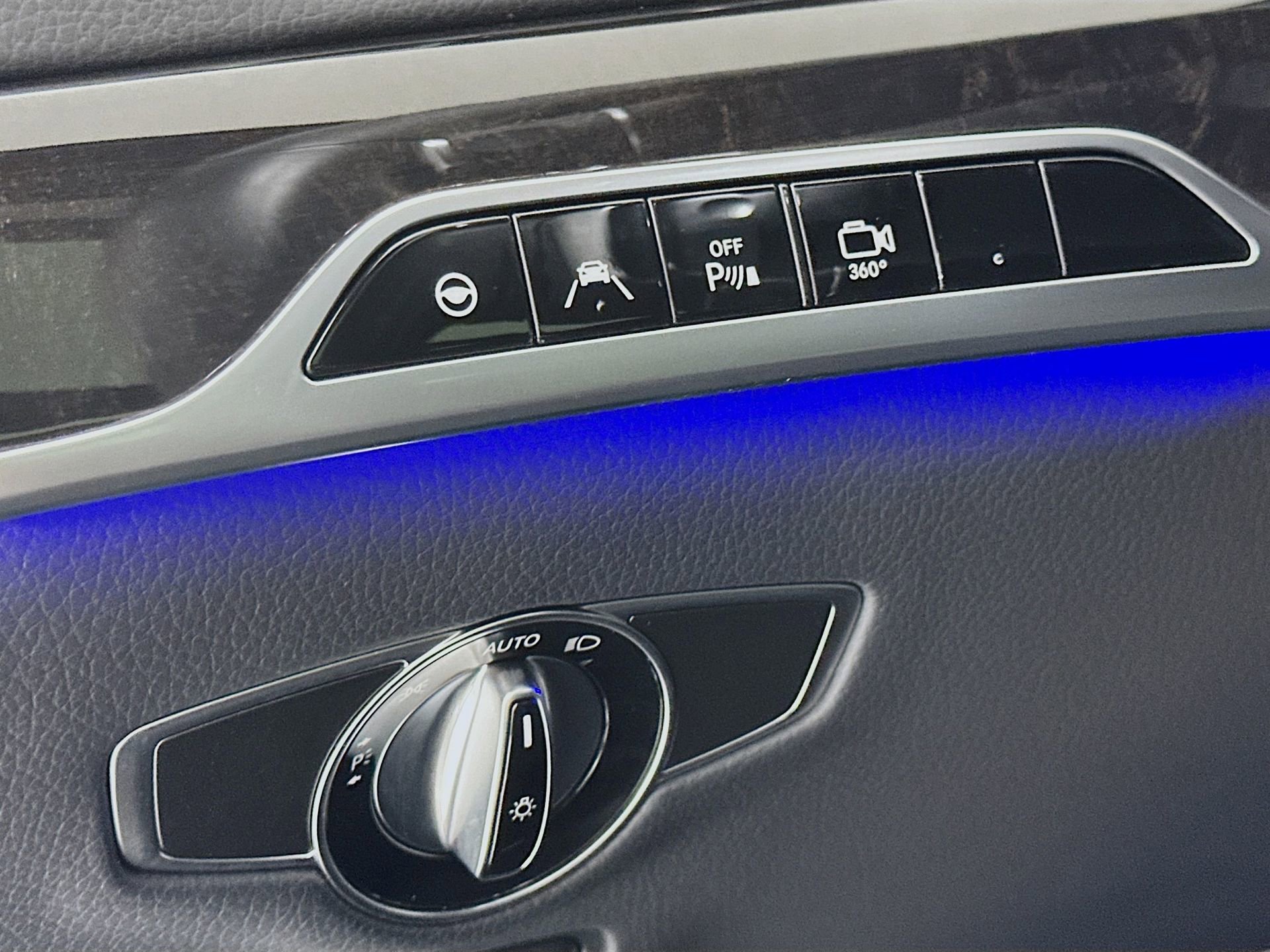 Used 2017 Mercedes-Benz S 550 Sedan image 11