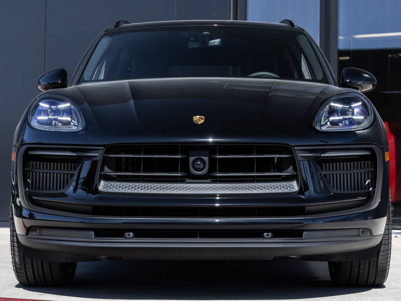 Certified 2026 Porsche Macan S AWD/4WD image 8