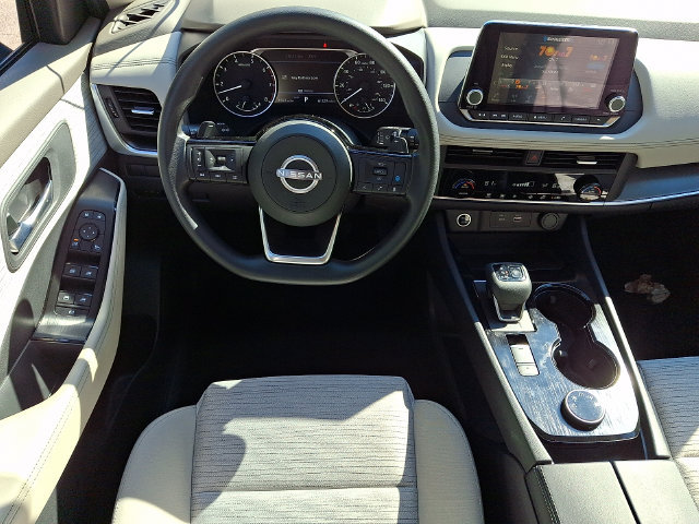 Used 2023 Nissan Rogue SV AWD/4WD image 12
