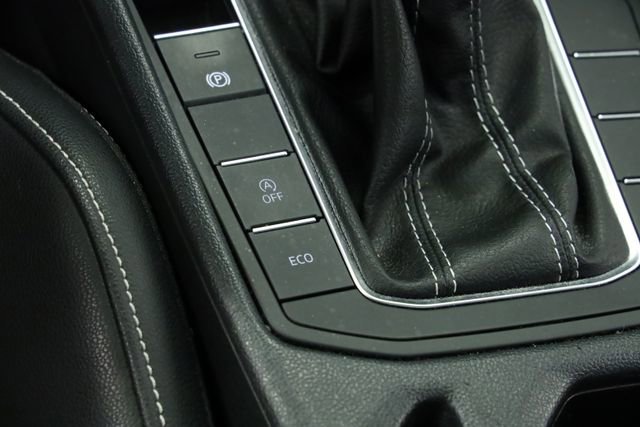 Certified 2022 Volkswagen Jetta SE image 24