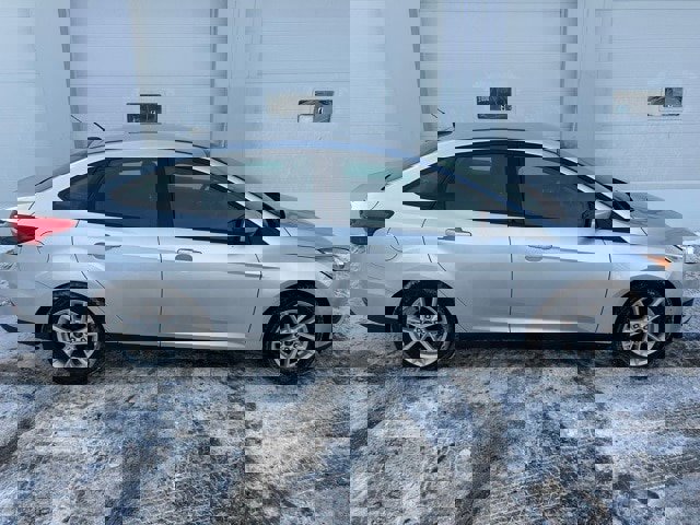 Certified 2018 Ford Focus SE image 6