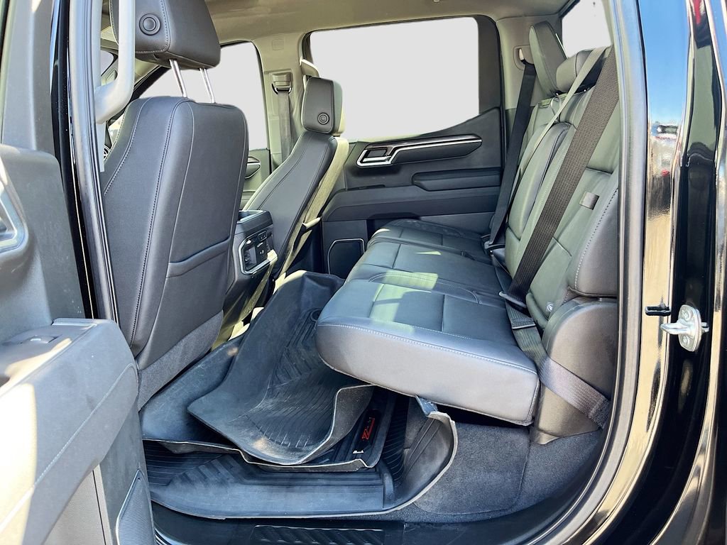 Used 2025 Chevrolet Silverado 1500 LTZ image 25