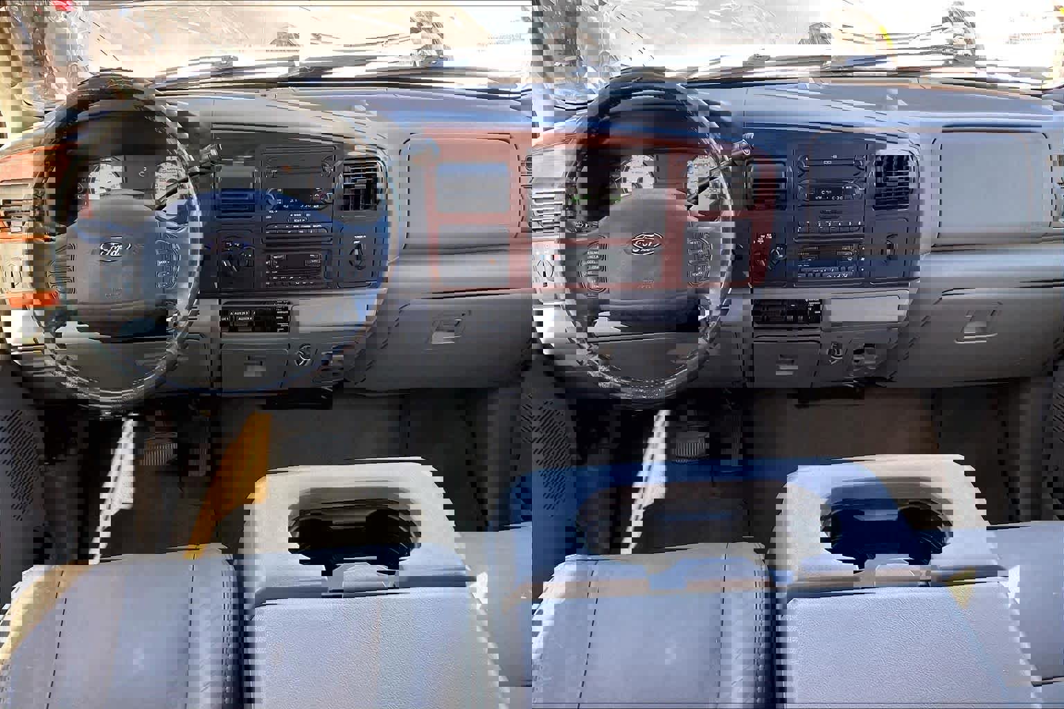 Used 2006 Ford F350 Lariat image 15