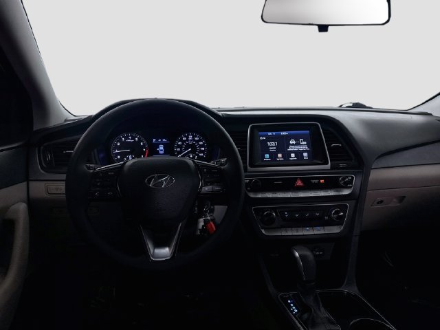 Used 2018 Hyundai Sonata SE FWD image 16